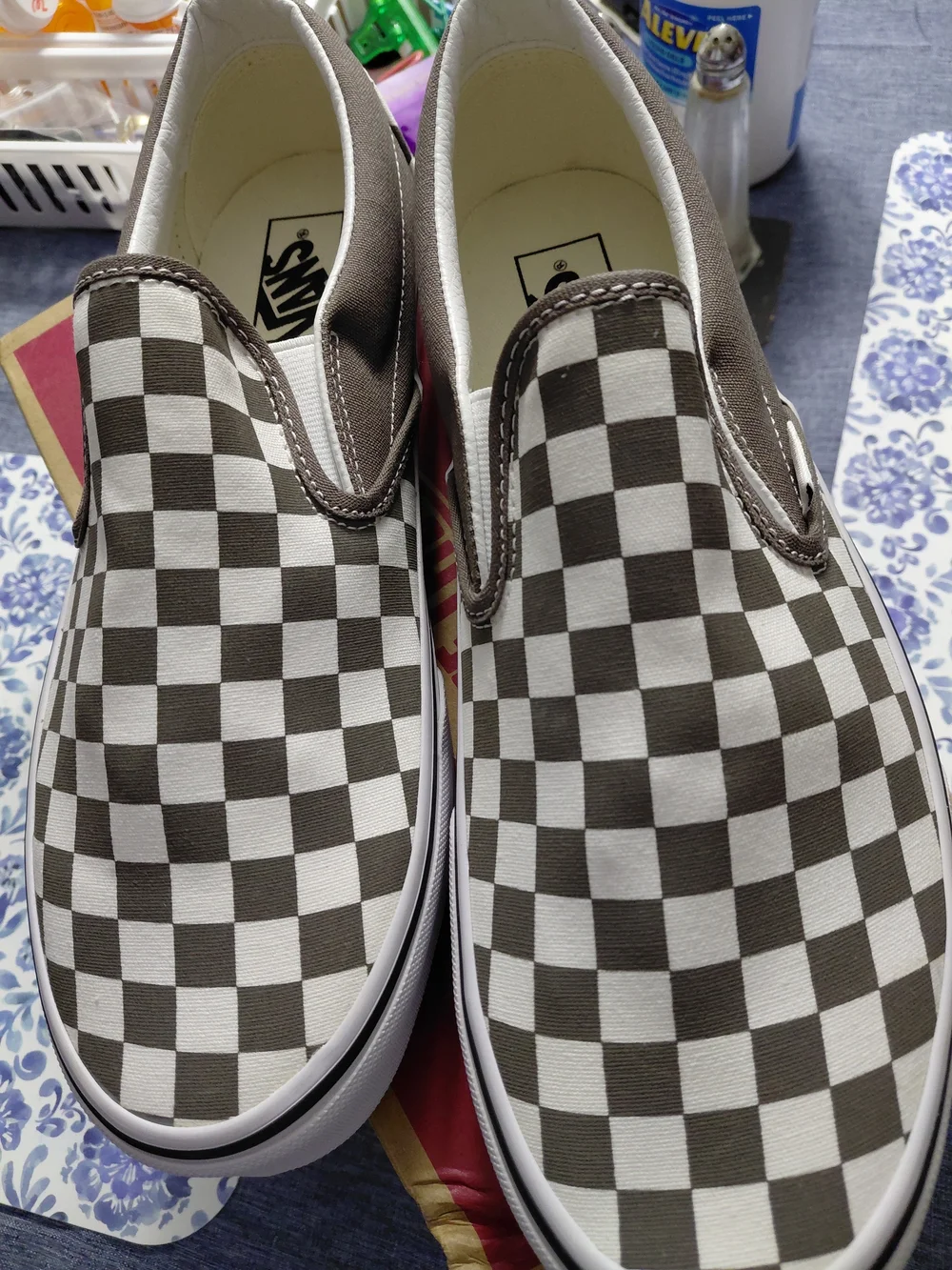 Brand New Men’s Vans Slip-On Checkerboard Sneakers — Gray/White